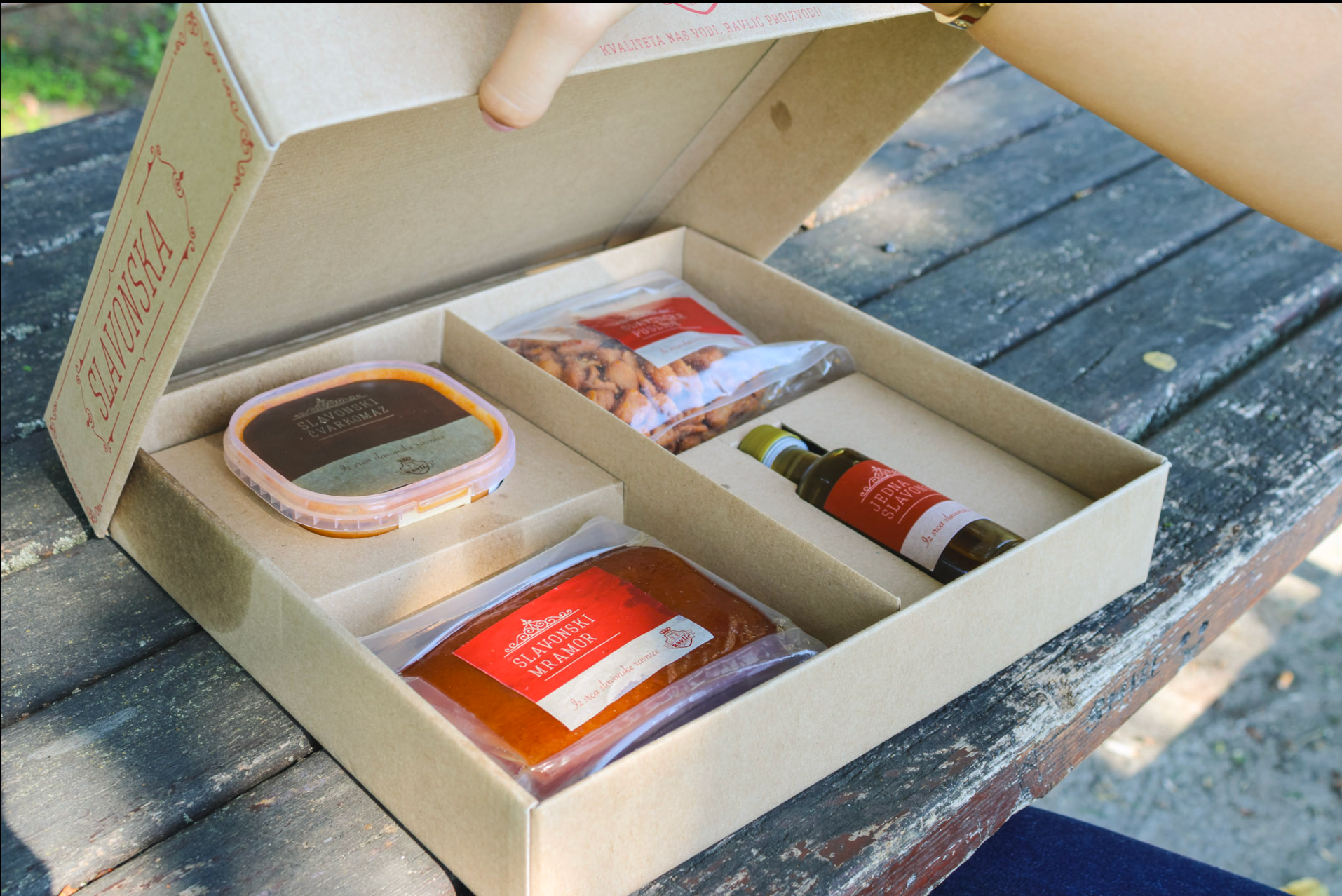 Slavonska bombonijera NATUR